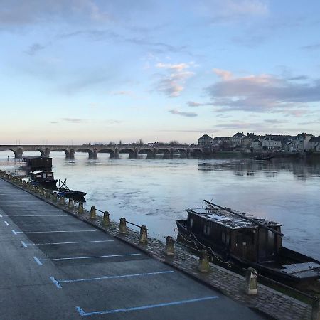 Jolie Maison Tuffeau Centre De Saumur Avec Local Velos 索米尔 外观 照片